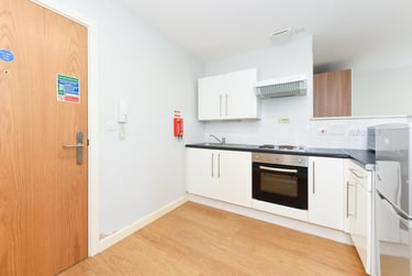 1 bed studio, Eastern Blvd, City Centre, Leicester, LE27JD - Image 1